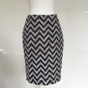 ~THE LIMITED NAVY/IVORY TWEED PENCIL SKIRT~